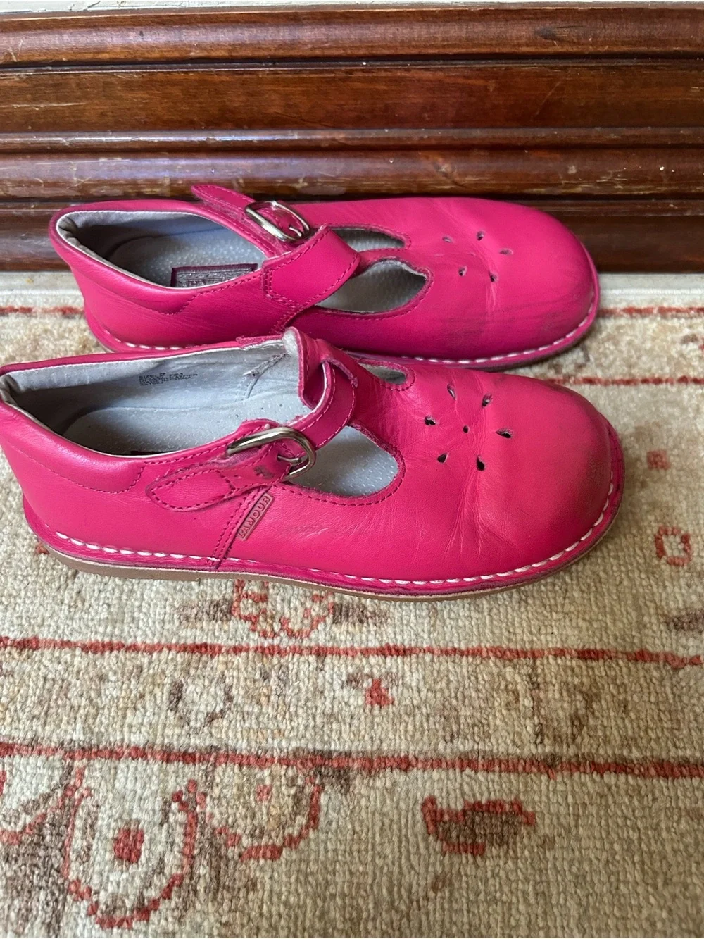 L’Amour Pink Girls Dress Shoes.